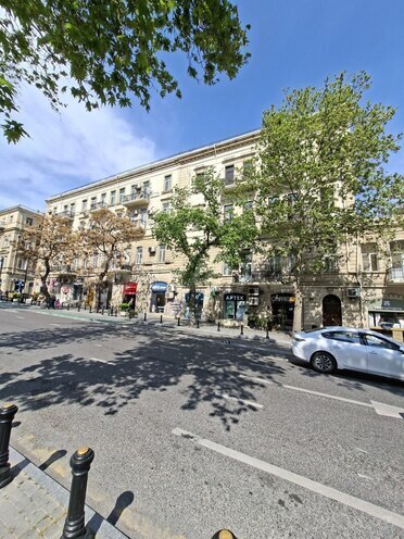 Сдаётся 2-комн. вторичка 45 м², м. Сахил, photo 1 from 12