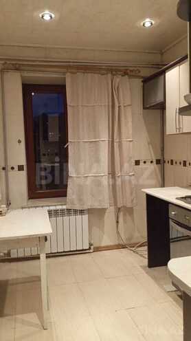 Satılır 3 otaqlı köhnə tikili 70 m², Nizami m., photo 8 from 11