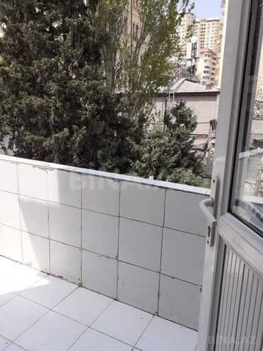 Продаётся 4-комн. вторичка 100 м², м. Низами, photo 9 from 11