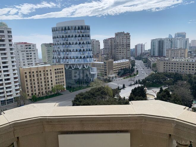 Продаётся 3-комн. новостройка 104.5 м², м. Элмляр Академиясы, photo 17 from 31