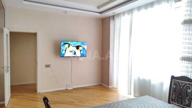 Сдаётся 2-комн. новостройка 65 м², м. Ази Асланов, photo 3 from 11