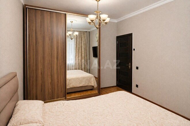 Продаётся 3-комн. вторичка 100 м², м. Нефтчиляр, photo 10 from 16