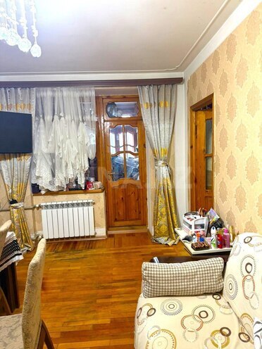 Продаётся 2-комн. вторичка 50 м², м. Кара Караев, photo 1 from 18