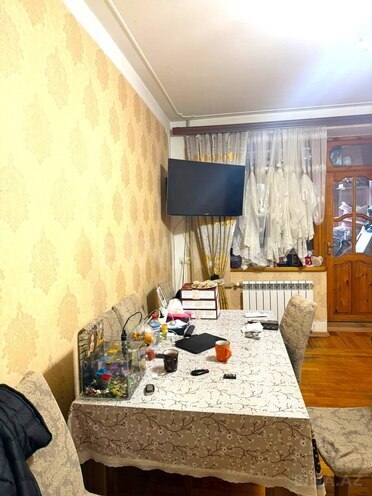 Продаётся 2-комн. вторичка 50 м², м. Кара Караев, photo 4 from 18