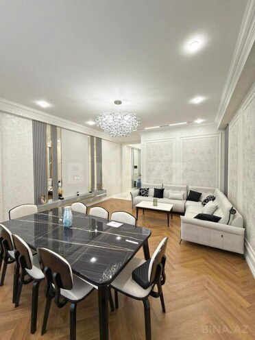 Satılır 3 otaqlı yeni tikili 130 m², Bakmil m., photo 1 from 13