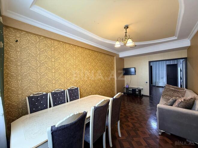 Продаётся 2-комн. новостройка 73 м², м. Кара Караев, photo 1 from 18