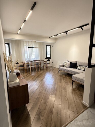 Продаётся 2-комн. новостройка 95 м², пос. Бакиханова, photo 1 from 13