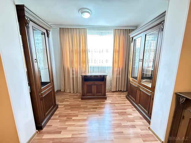 Satılır 2 otaqlı köhnə tikili 55 m², Xalqlar Dostluğu m., photo 3 from 13
