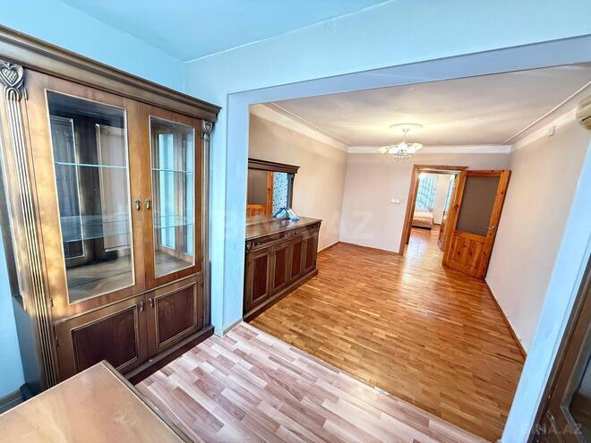 Satılır 2 otaqlı köhnə tikili 55 m², Xalqlar Dostluğu m., photo 4 from 13