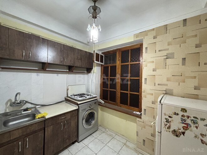 Продаётся 1-комн. вторичка 36 м², м. Нефтчиляр, photo 7 from 11