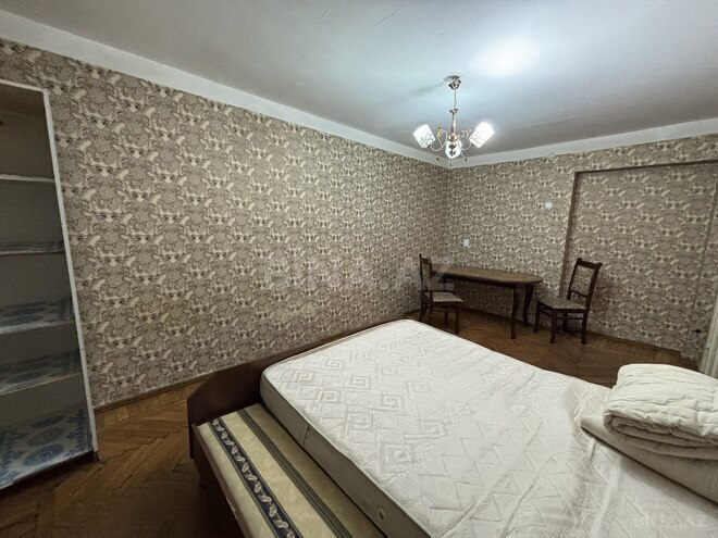 Продаётся 1-комн. вторичка 36 м², м. Нефтчиляр, photo 3 from 11
