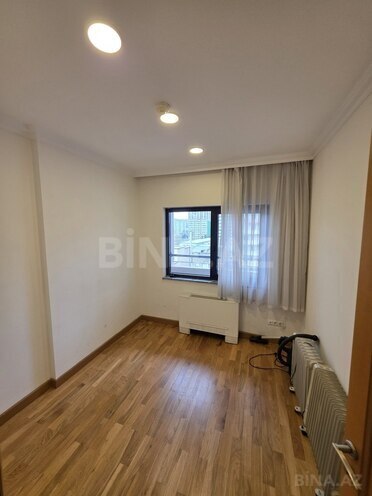 Сдаётся 4-комн. новостройка 180 м², м. 28 мая, photo 13 from 20