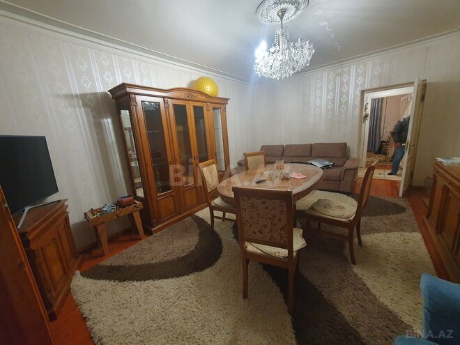 Satılır 3 otaqlı köhnə tikili 90 m², Qara Qarayev m., photo 1 from 22
