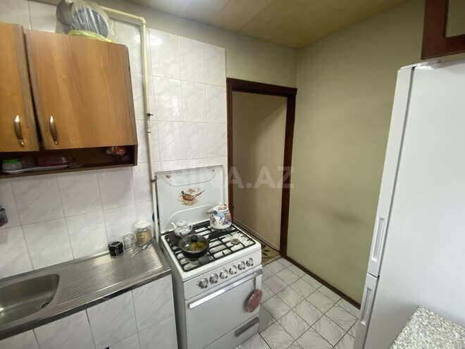 Satılır 2 otaqlı köhnə tikili 50 m², Qara Qarayev m., photo 10 from 13