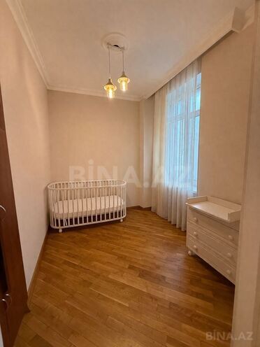 Satılır 3 otaqlı köhnə tikili 128 m², Bayıl q., photo 9 from 20