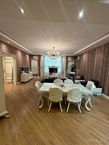 Продаётся 6-комн. дом/дача 420 м², пос. Новханы, photo 1 from 32