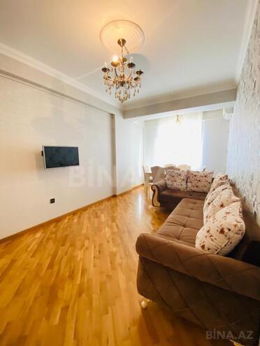 Сдаётся 2-комн. новостройка 70 м², м. Кара Караев, photo 1 from 12