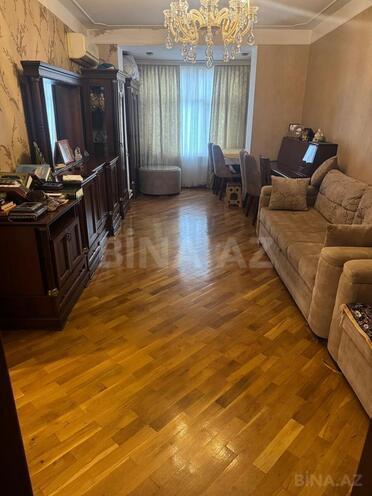 Продаётся 3-комн. вторичка 75 м², м. Нефтчиляр, photo 5 from 18
