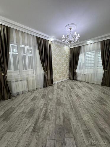 Продаётся 2-комн. вторичка 50 м², м. Иншаатчылар, photo 1 from 13