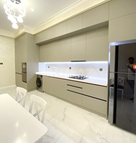 Сдаётся 3-комн. новостройка 120 м², м. 28 мая, photo 16 from 17