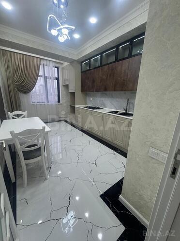 Продаётся 2-комн. новостройка 76 м², м. Кара Караев, photo 1 from 12