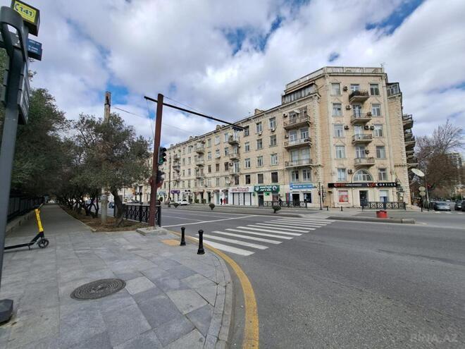 Satılır 3 otaqlı köhnə tikili 75 m², Nəsimi r., photo 9 from 13