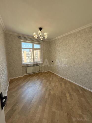 Продаётся 2-комн. вторичка 60 м², м. Ази Асланов, photo 6 from 17