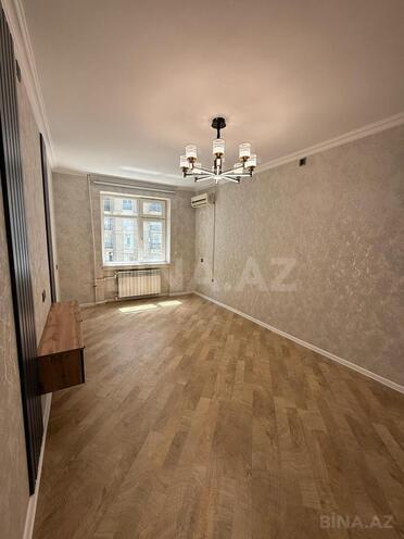 Продаётся 2-комн. вторичка 60 м², м. Ази Асланов, photo 5 from 17
