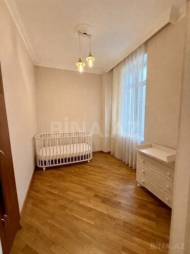 Satılır 3 otaqlı köhnə tikili 127.7 m², Badamdar q., photo 9 from 20