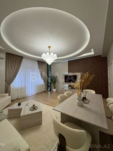 Продаётся 2-комн. новостройка 100 м², м. Низами, photo 1 from 13