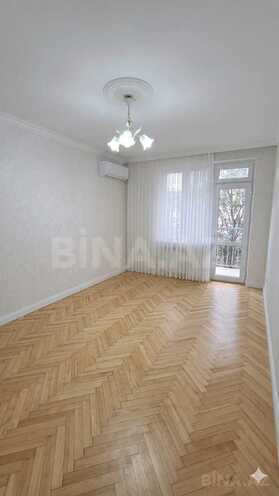 Продаётся 2-комн. вторичка 30 м², м. Элмляр Академиясы, photo 3 from 6
