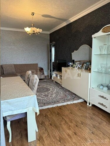 Satılır 2 otaqlı köhnə tikili 65 m², Xalqlar Dostluğu m., photo 3 from 8