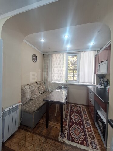 Satılır 2 otaqlı köhnə tikili 56 m², İnşaatçılar m., photo 15 from 32