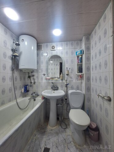 Satılır 2 otaqlı köhnə tikili 56 m², İnşaatçılar m., photo 24 from 32