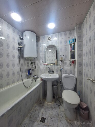 Satılır 2 otaqlı köhnə tikili 56 m², İnşaatçılar m., photo 23 from 32