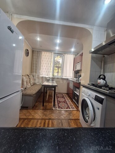 Satılır 2 otaqlı köhnə tikili 56 m², İnşaatçılar m., photo 17 from 32