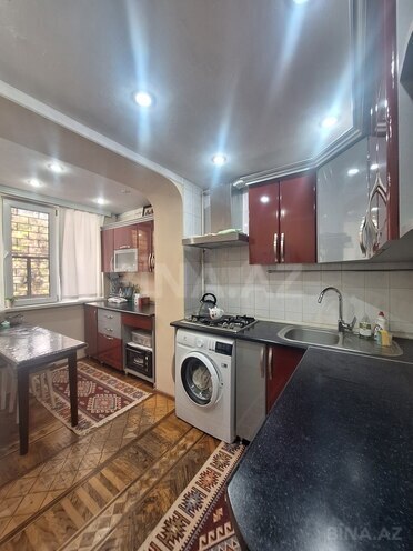 Satılır 2 otaqlı köhnə tikili 56 m², İnşaatçılar m., photo 16 from 32