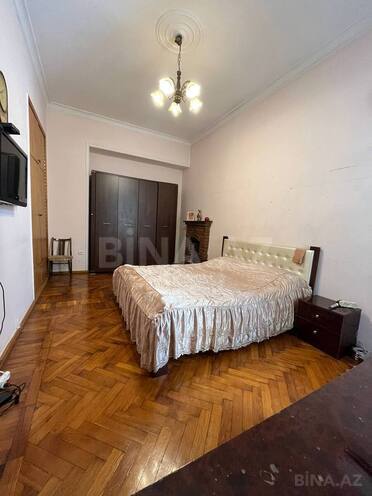 Satılır 5 otaqlı köhnə tikili 170 m², Sahil m., photo 17 from 28