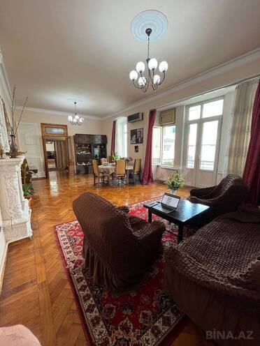 Satılır 5 otaqlı köhnə tikili 170 m², Sahil m., photo 13 from 28