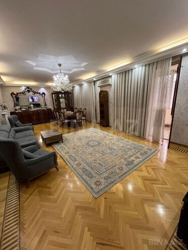 Продаётся 4-комн. вторичка 115 м², Насиминский  р., photo 1 from 20