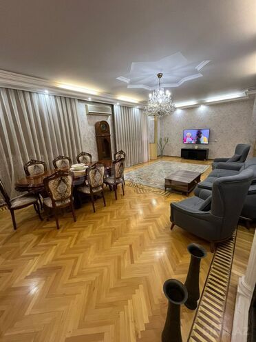 Продаётся 4-комн. вторичка 115 м², Насиминский  р., photo 3 from 20