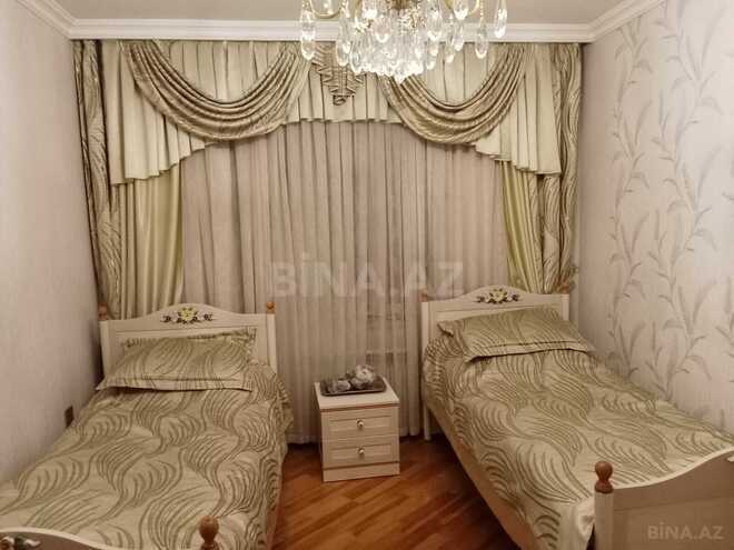 Satılır 3 otaqlı köhnə tikili 75 m², Bakıxanov q., photo 11 from 26