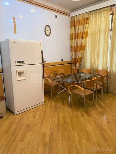 Продаётся 6-комн. дом/дача 350 м², пос. Бакиханова, photo 10 from 30