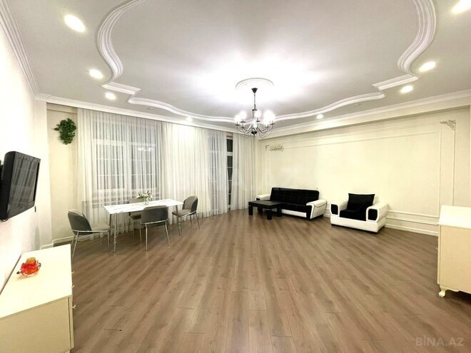 Продаётся 3-комн. новостройка 150 м², м. Гянджлик, photo 1 from 19