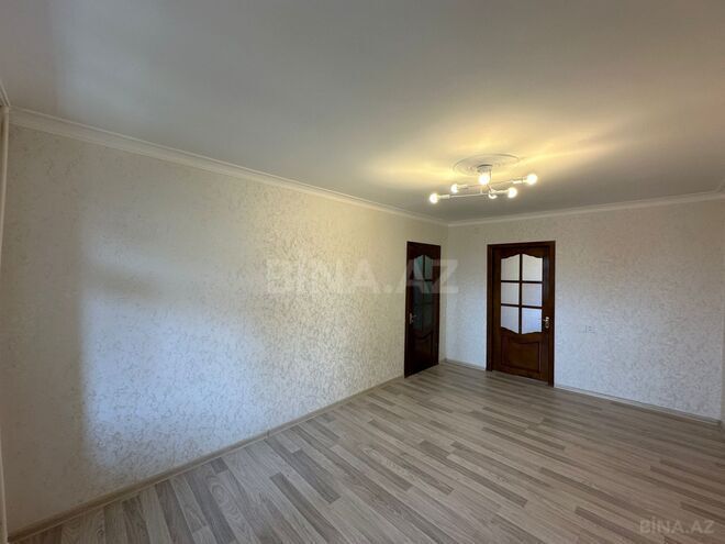 Продаётся 2-комн. вторичка 55 м², м. Кара Караев, photo 3 from 14