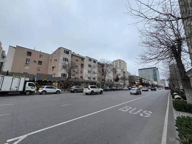 Satılır 2 otaqlı köhnə tikili 50 m², Nəsimi r., photo 1 from 9