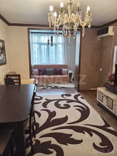 Продаётся 3-комн. вторичка 70 м², photo 1 from 11