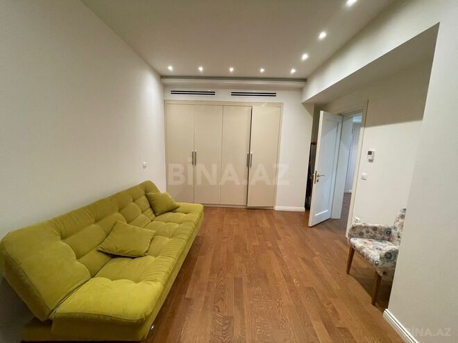 İcarəyə verilir 4 otaqlı yeni tikili 190 m², 28 May m., photo 23 from 32