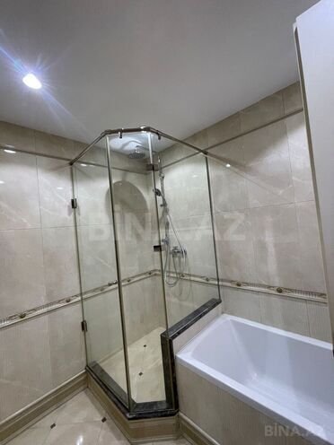İcarəyə verilir 4 otaqlı yeni tikili 190 m², 28 May m., photo 19 from 32