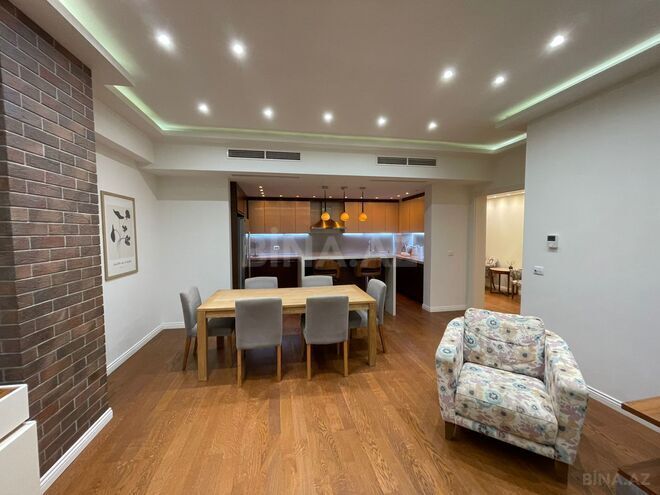 İcarəyə verilir 4 otaqlı yeni tikili 190 m², 28 May m., photo 15 from 32